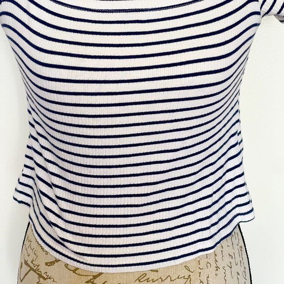 Divided Womens Blouse Top Size Medium Short Sleeve Y2k Striped Cropped Stretch - Picture 4 of 12